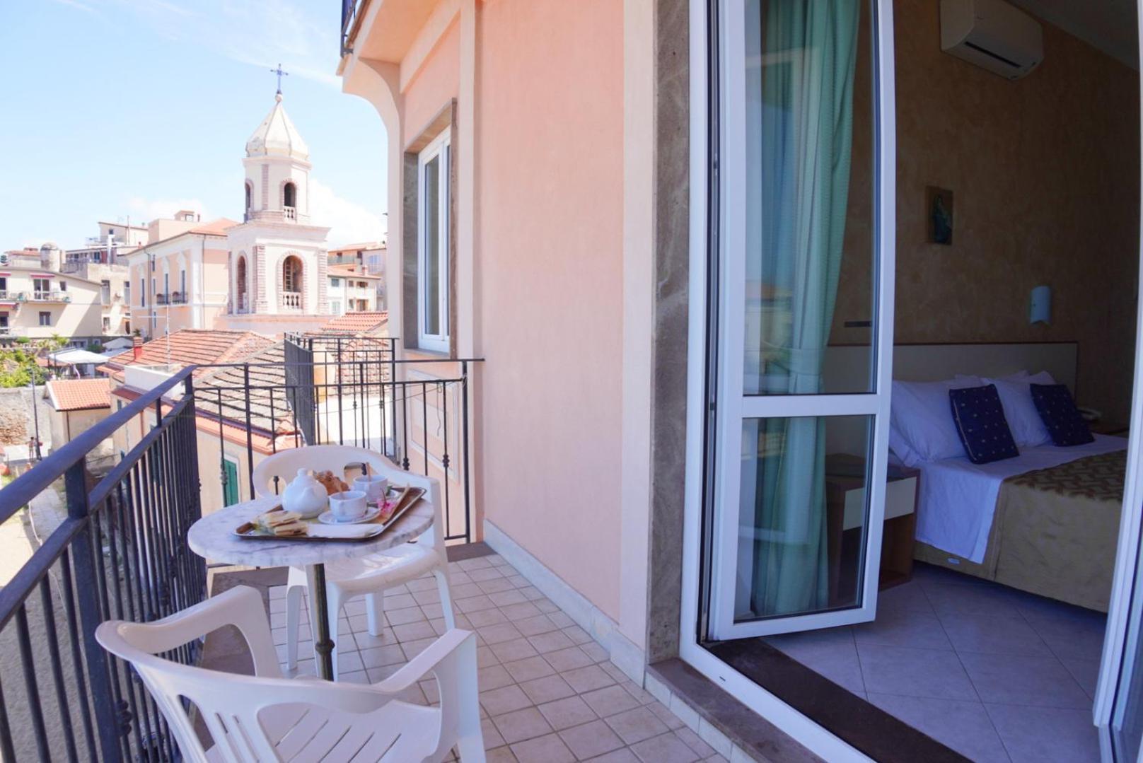 New Hotel Sonia Santa Maria di Castellabate Exterior photo
