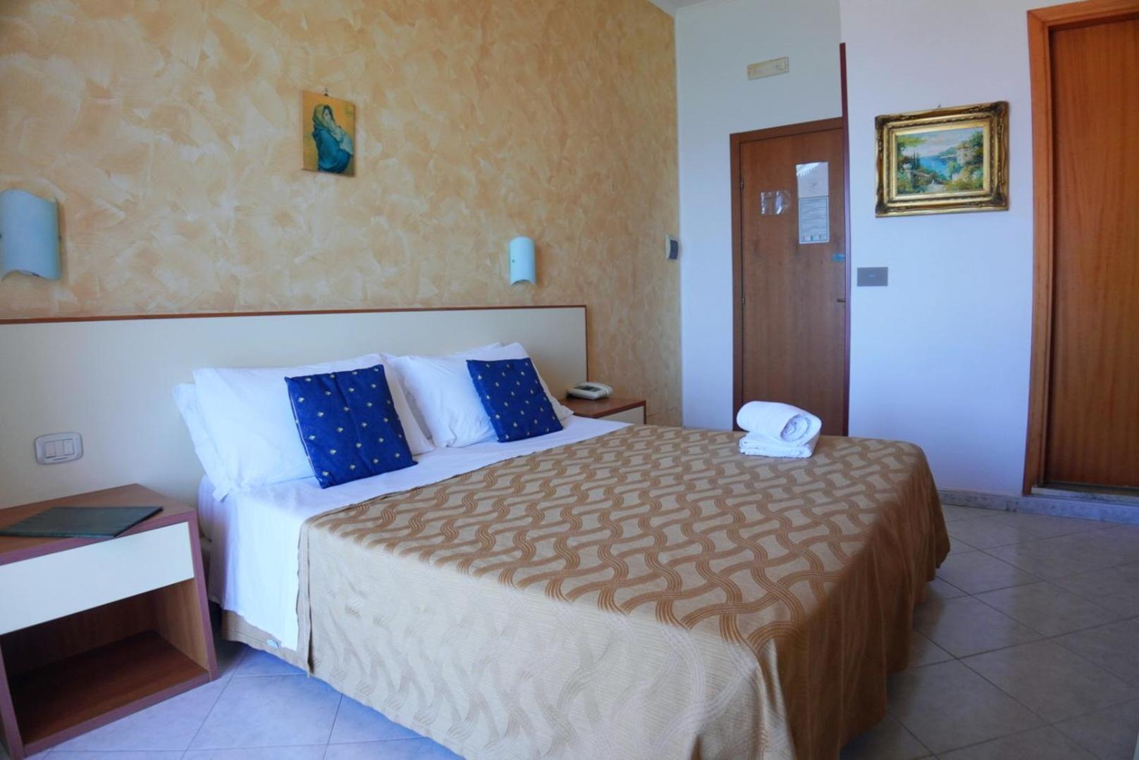 New Hotel Sonia Santa Maria di Castellabate Exterior photo